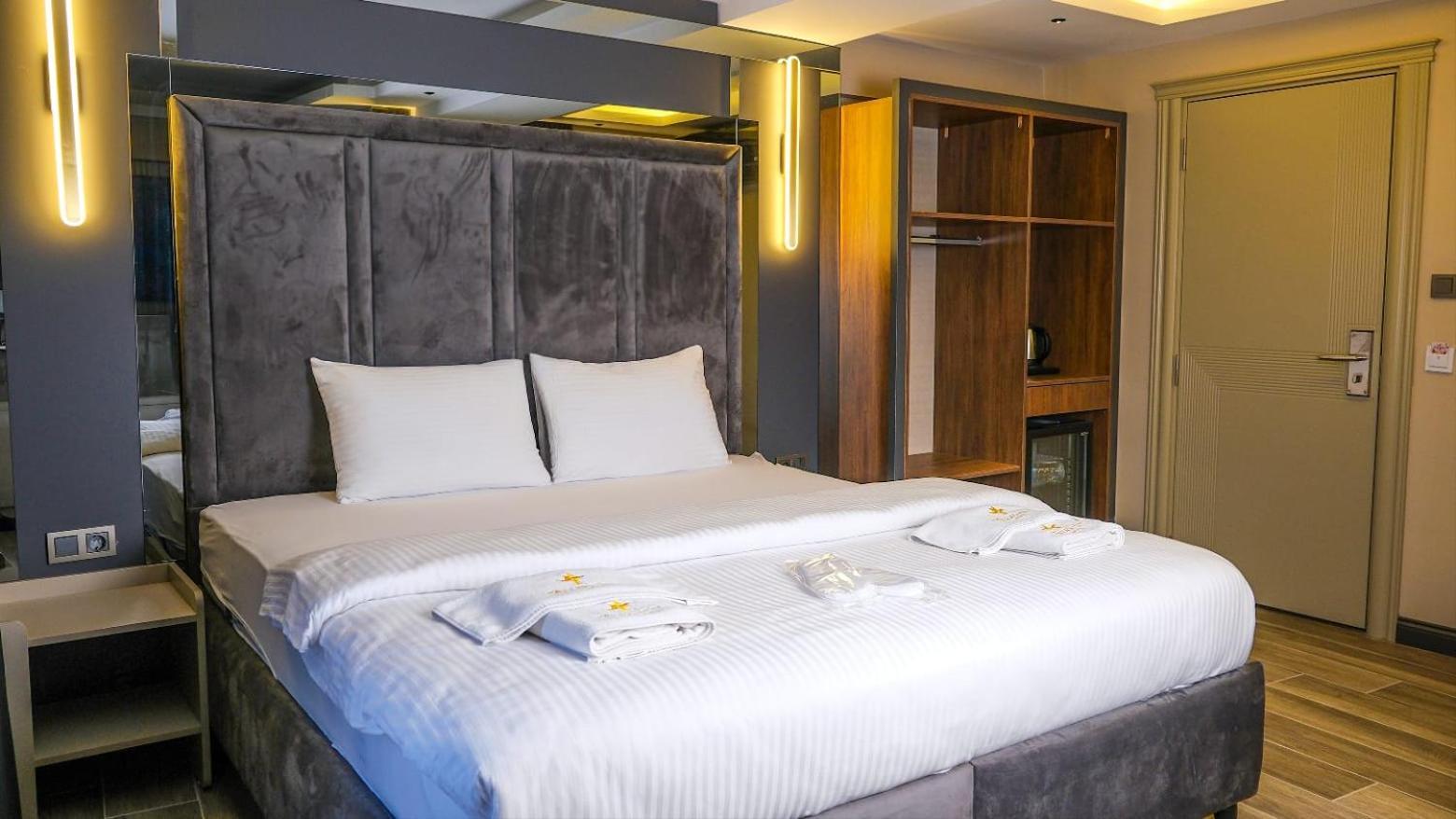 Talles City Hotel Измир Екстериор снимка