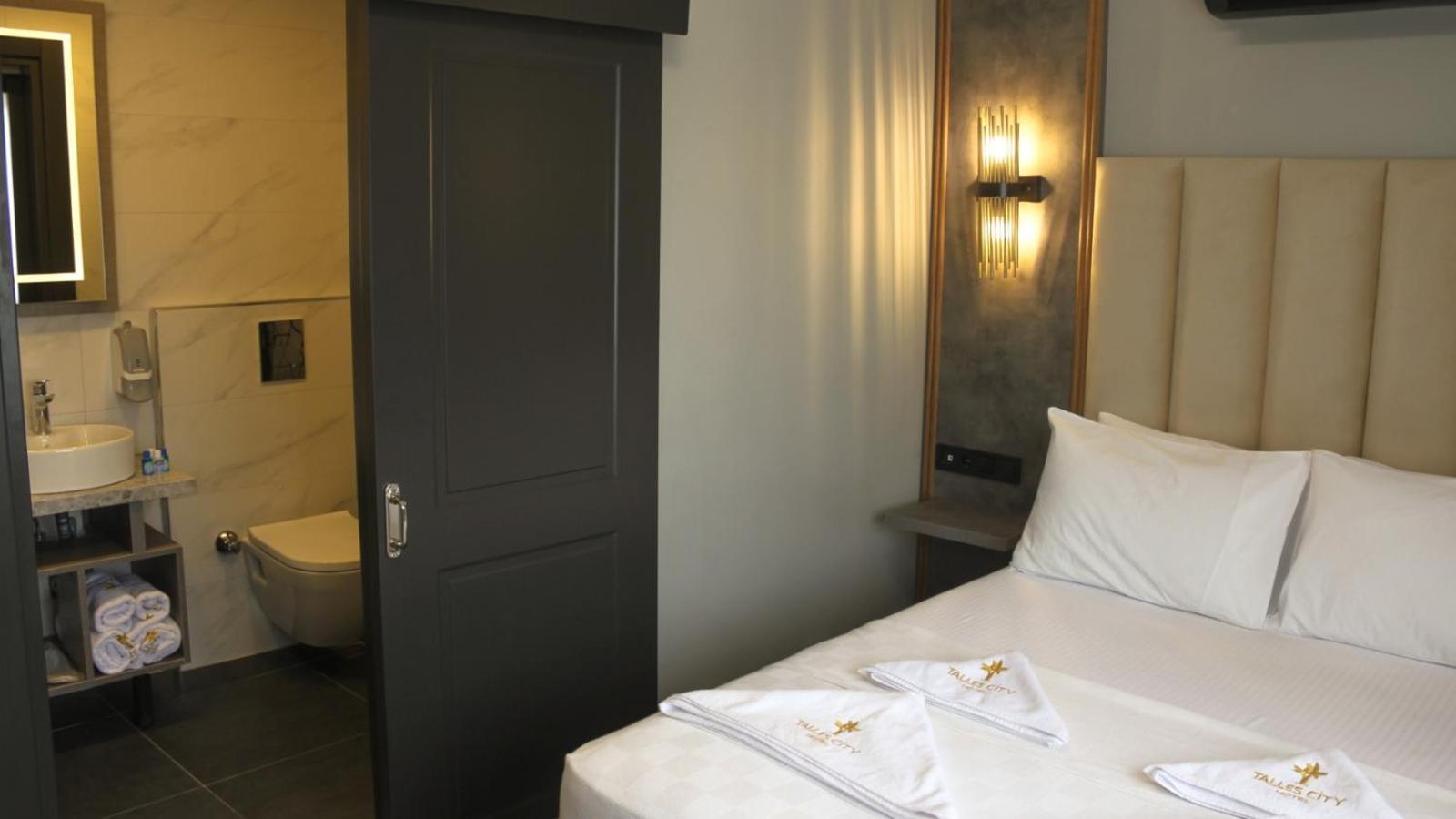 Talles City Hotel Измир Екстериор снимка
